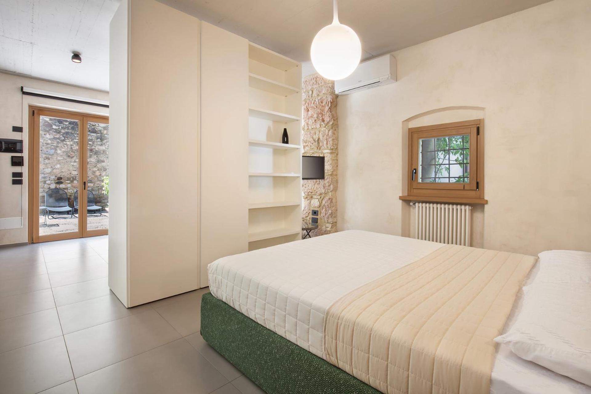 Residenza Vedovelli Aparthotel Torri Del Benaco Buitenkant foto