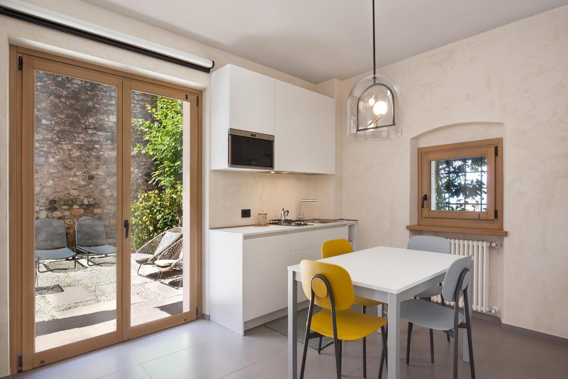 Residenza Vedovelli Aparthotel Torri Del Benaco Buitenkant foto